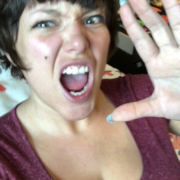 BIGFEET! Bigfoot spotted on Poshmark!!! - Picture 4 of 6